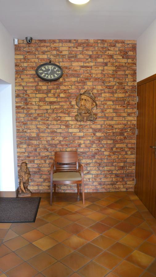 Tawerna Kaper Hotel Илава Екстериор снимка
