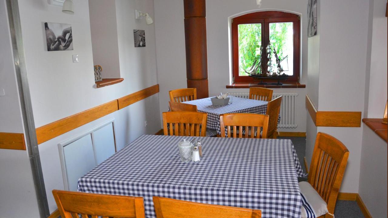 Tawerna Kaper Hotel Илава Екстериор снимка