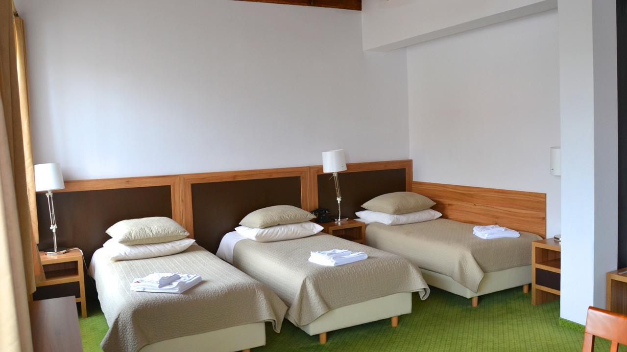 Tawerna Kaper Hotel Илава Екстериор снимка
