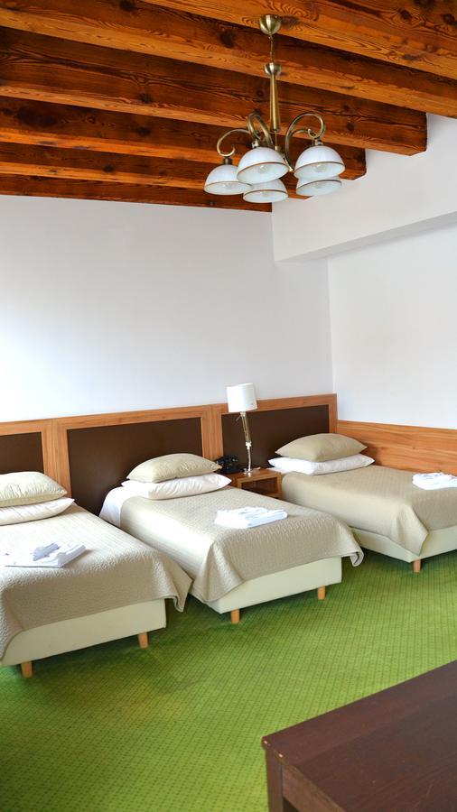Tawerna Kaper Hotel Илава Екстериор снимка
