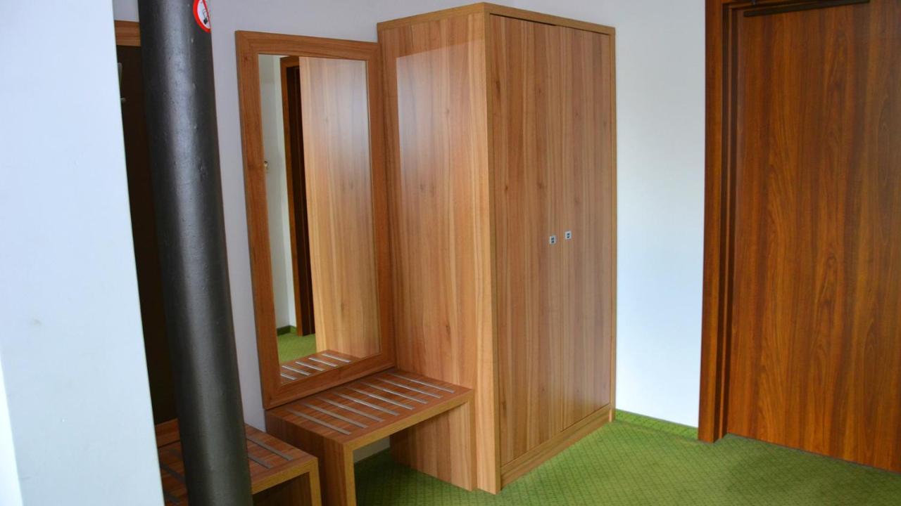 Tawerna Kaper Hotel Илава Екстериор снимка