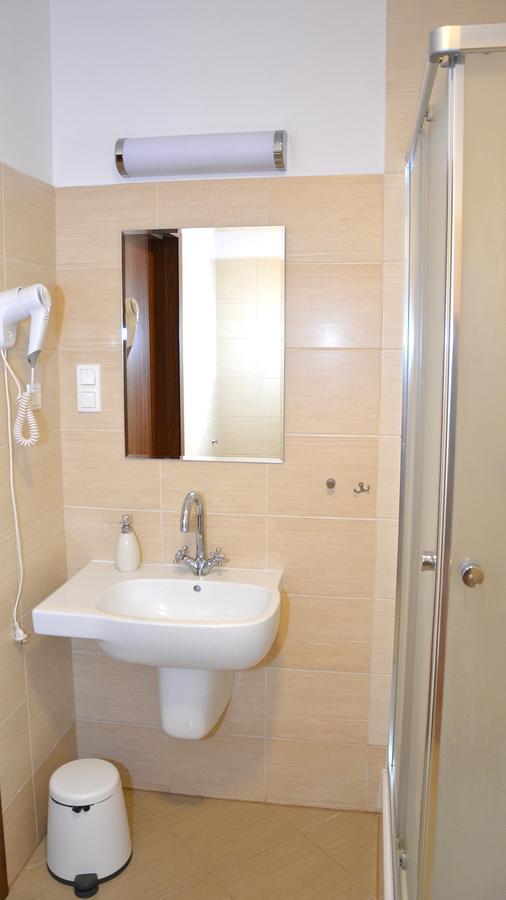 Tawerna Kaper Hotel Илава Екстериор снимка