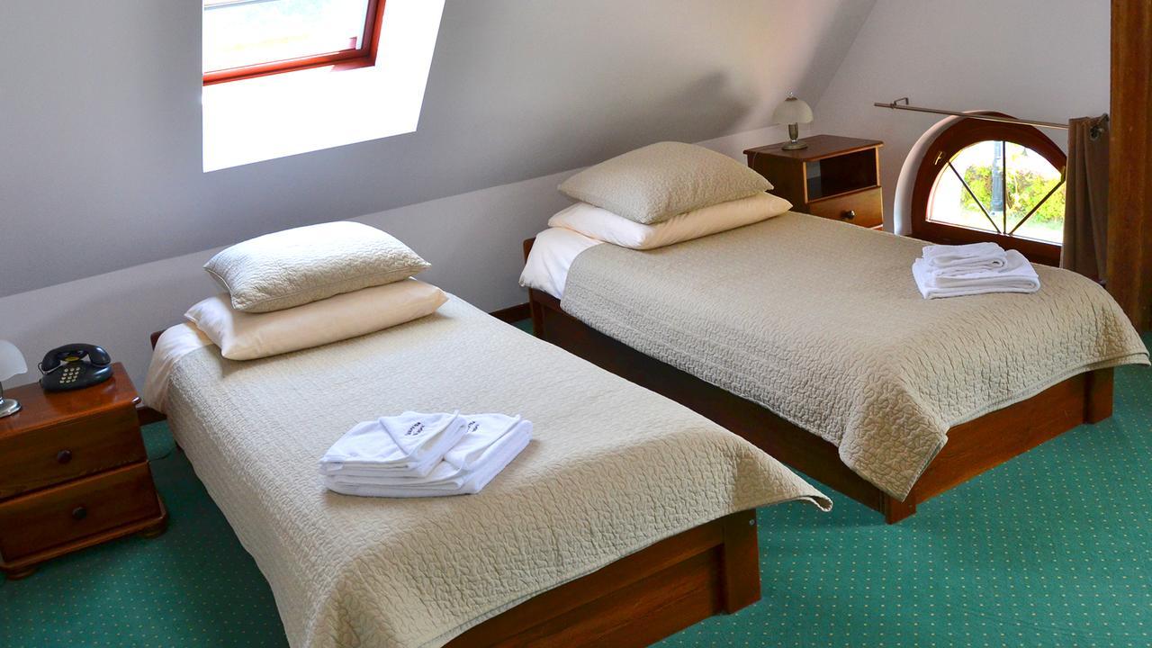 Tawerna Kaper Hotel Илава Екстериор снимка