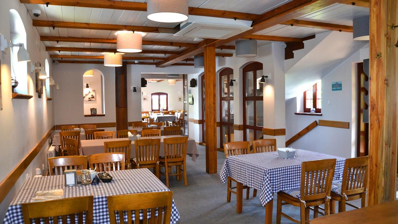 Tawerna Kaper Hotel Илава Екстериор снимка